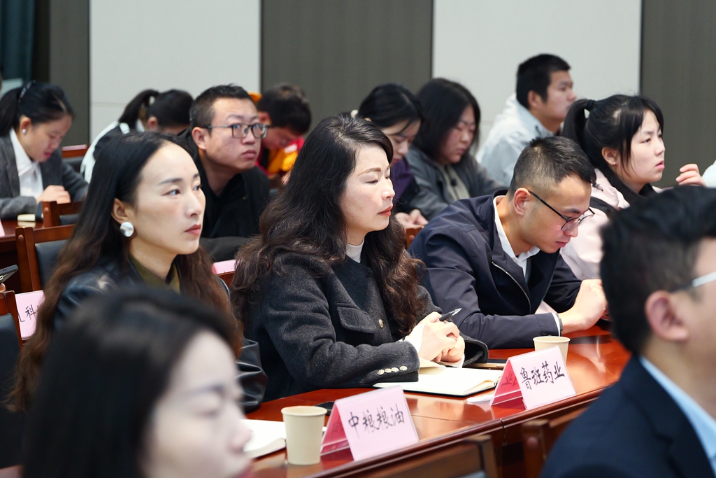 黄冈市小象社会工作服务中心到黄冈高新区作服务项目交流