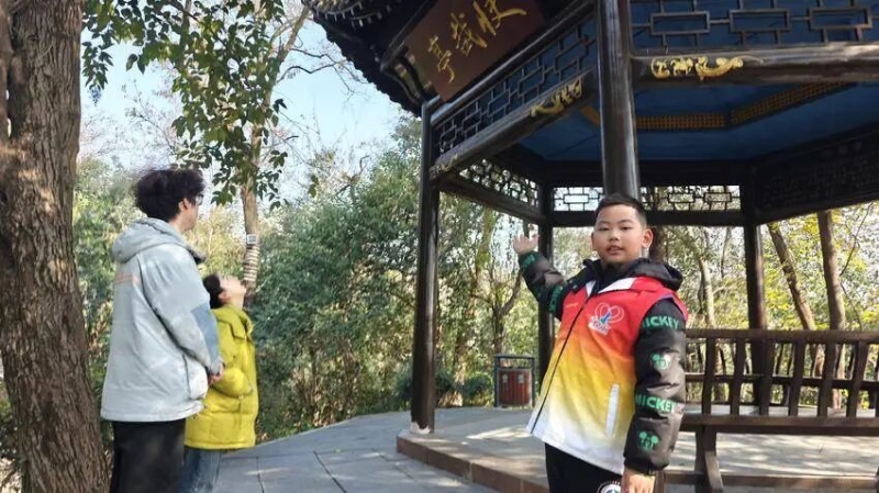 老故事有了新听众：黄州青少年这样“接力”东坡文化